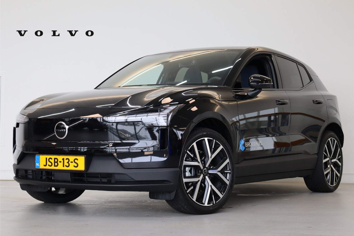 Volvo EX30 - 272PK Extended Range Plus Europa 69 kWh | Privacy glas | 20'' | Pano-dak | Power seats | C - AutoWereld.nl