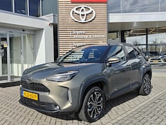 Toyota Yaris Cross - 1.5 Hybrid 115 First Edition NL-AUTO KEYLESS BLIND-SPOT PARK-SENSOREN STOEL/STUURVERW LM-V