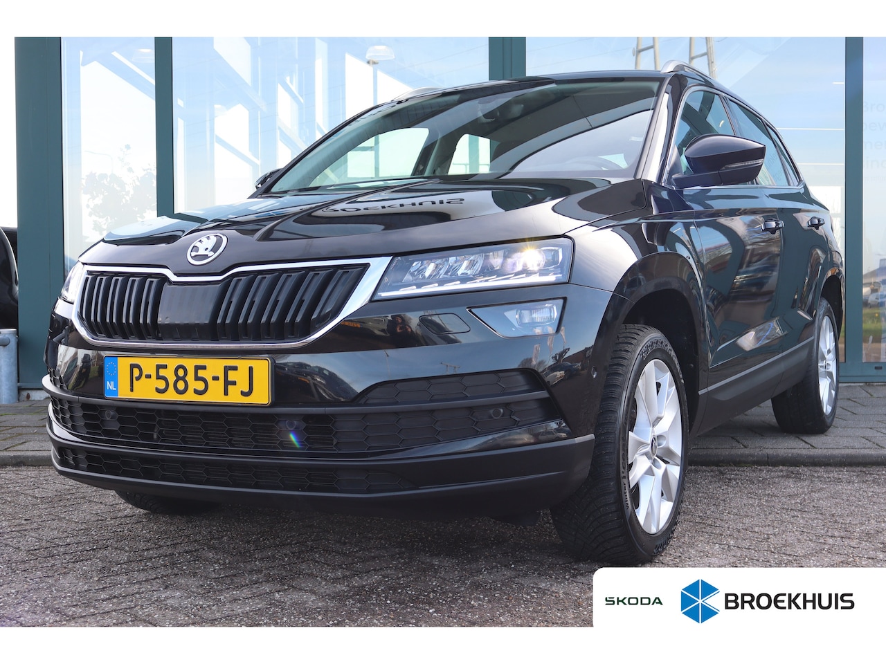 Skoda Karoq - 1.5 TSI ACT Business Edition Plus 149PK AUTOMAAT | Apple Carplay/Android Auto|telefooninte - AutoWereld.nl