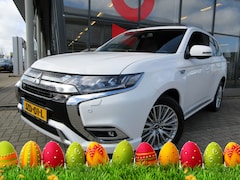 Mitsubishi Outlander - 2.4 PHEV Instyle Edition | 27.570 KM | 240 PK | 4WD | AUTOMAAT | TREKHAAK | DEALER ONDERHO