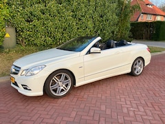 Mercedes-Benz E-klasse Cabrio - 200 CGI Elegance met amg pakket hele nette auto vele extra's