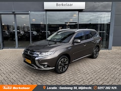 Mitsubishi Outlander - 2.0 PHEV Executive Edition | Trekhaak | Winterbanden op Velg Lichtmetaal