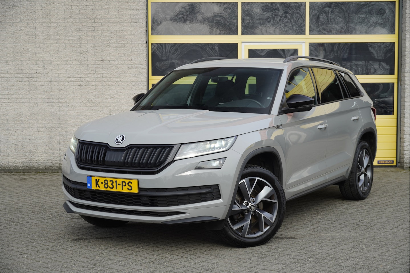 Skoda Kodiaq - 1.5 TSI 150PK! Automaat Sportline Business BJ2021 Lmv 19" | Led V+A | Pdc | Keyless entry - AutoWereld.nl