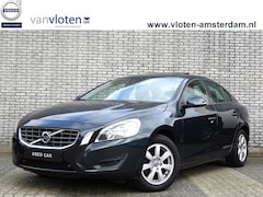 Volvo S60 - 1.6 T4F Kinetic | Leder | Trekhaak | Schuif- / kanteldak