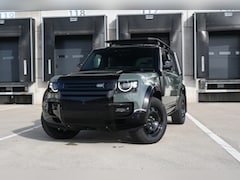 Land Rover Defender 110 - 2.0 P300e 110 Trophy Edition Keswick Green