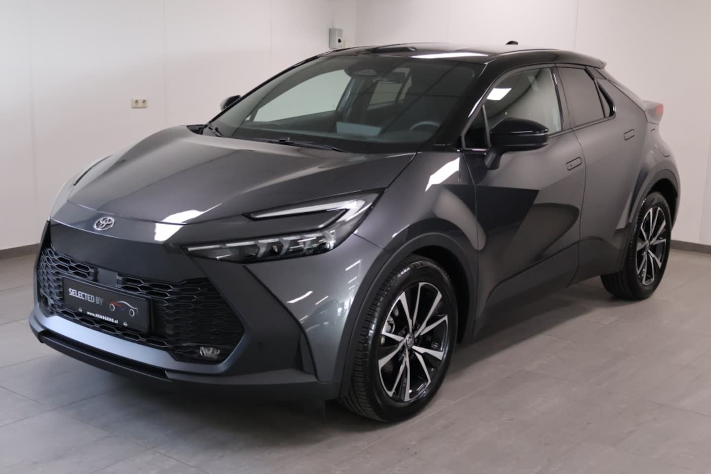 Toyota C-HR - 1.8 Hybrid 140 Dynamic | Elektrische achterklep - AutoWereld.nl