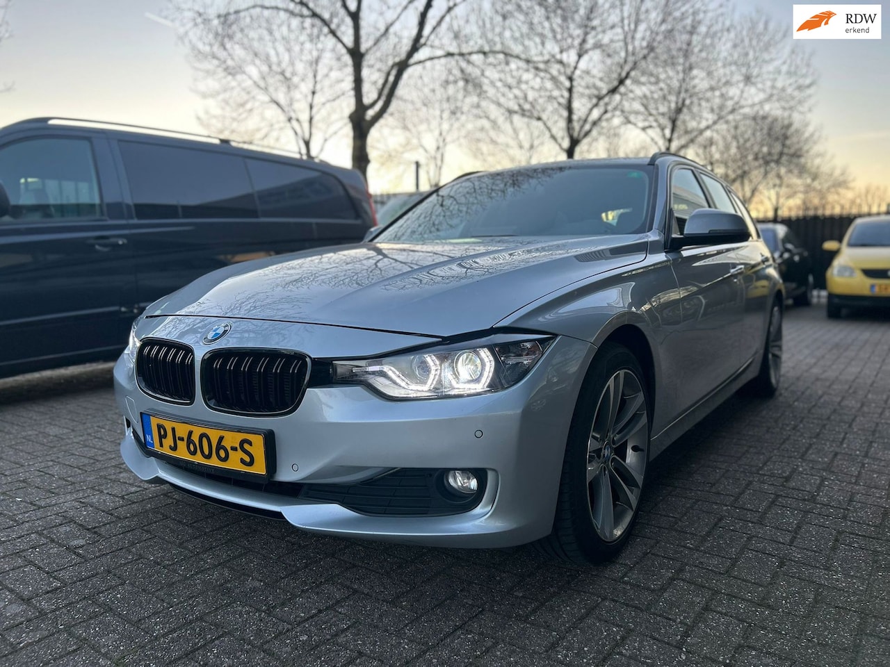 BMW 3-serie Touring - 320d Executive 320d Executive - AutoWereld.nl
