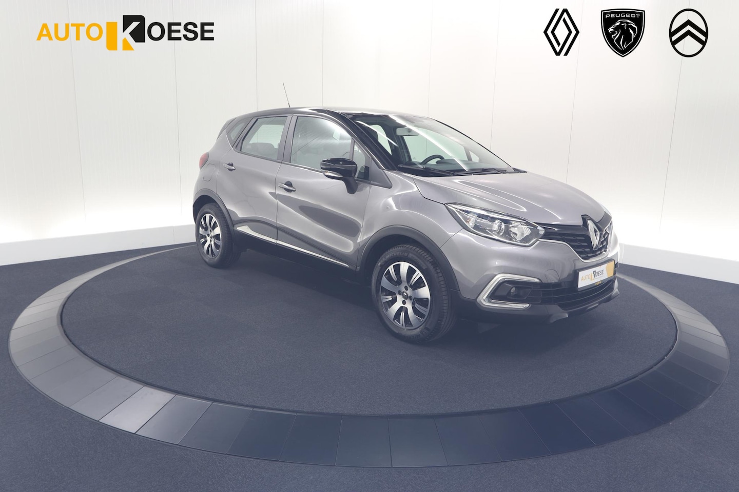 Renault Captur - TCe 90 Bose | Trekhaak | Camera | Navigatie | Parkeersensoren - AutoWereld.nl