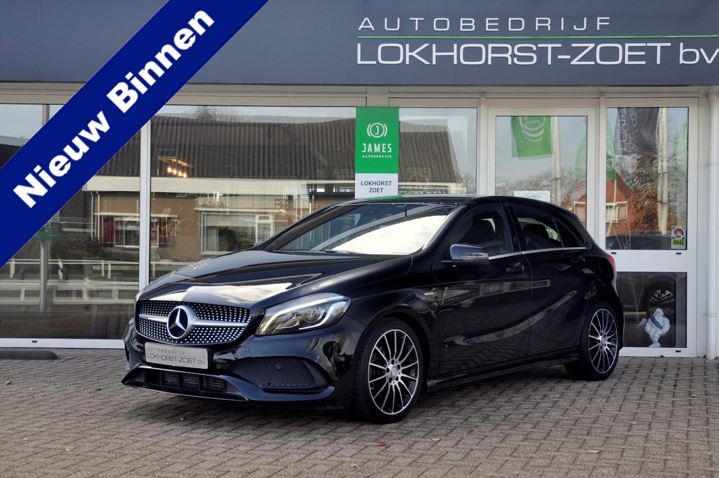 Mercedes-Benz A-klasse - 180 Ambition Edition | AMG Styling | 18 Inch | Sportstoelen - AutoWereld.nl