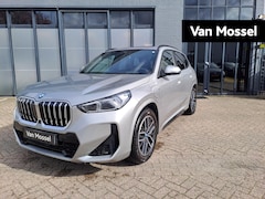 BMW X1 - xDrive25e M Sport | PANO-SCHUIFDAK | LEER | SPORTSTOELEN | HEAD-UP | 360 CAMERA | DRAADLOO