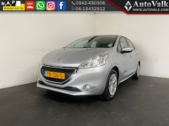 Peugeot 208 - 1.2 VTi Allure, Clima, Cruise