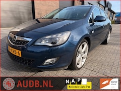 Opel Astra - 1.6 Sport| 5 DEURS|19 INCH|AIRCO| NAVIGATIE|