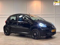 Toyota Aygo - 1.0-12V + / Airco / NL'se Auto / Nieuwe APK