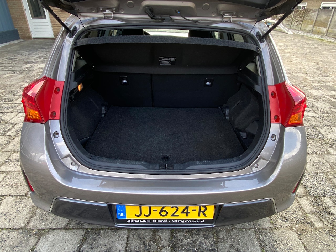 Toyota Auris - 1.8 Hybrid Dynamic