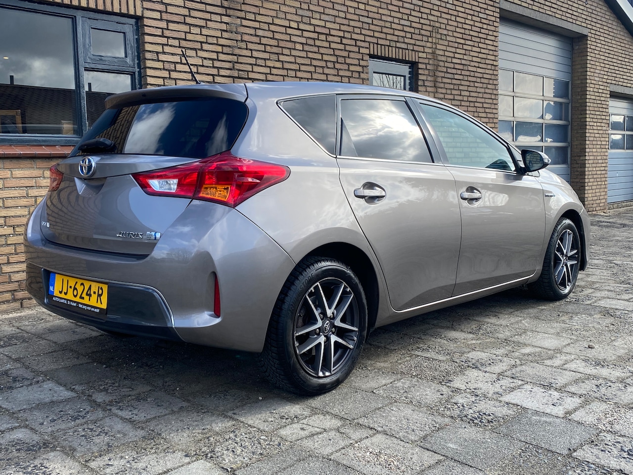 Toyota Auris - 1.8 Hybrid Dynamic