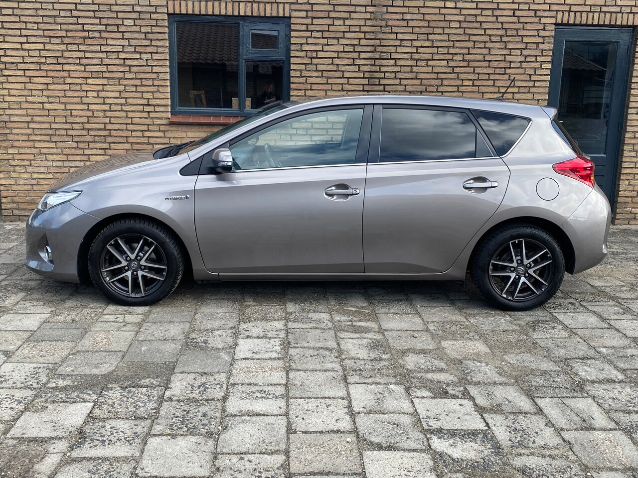 Toyota Auris - 1.8 Hybrid Dynamic
