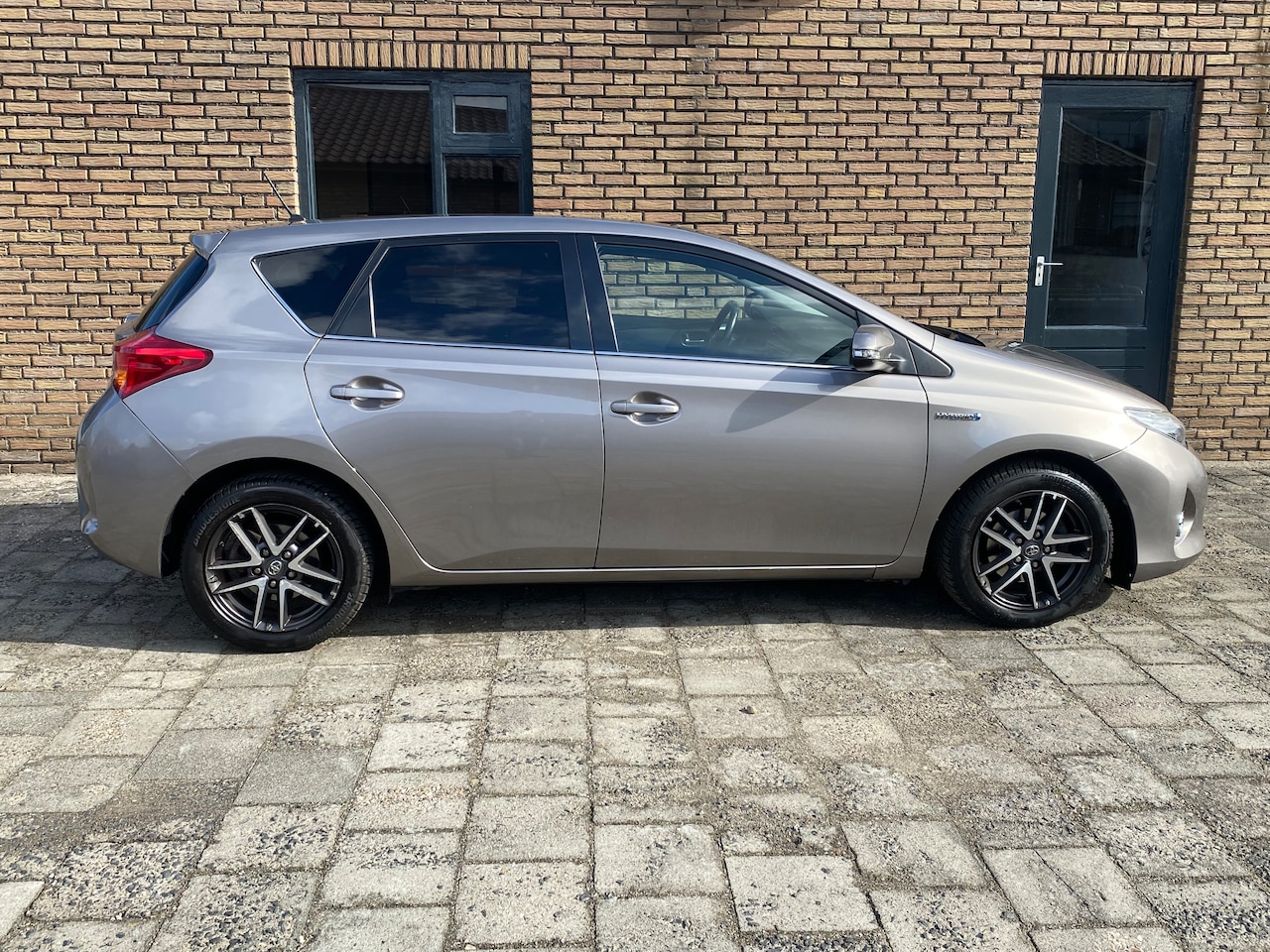 Toyota Auris - 1.8 Hybrid Dynamic