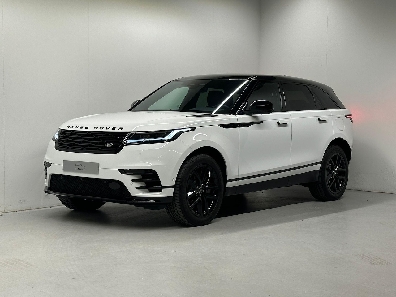 Land Rover Range Rover Velar - P400e R-Dynamic SE - AutoWereld.nl