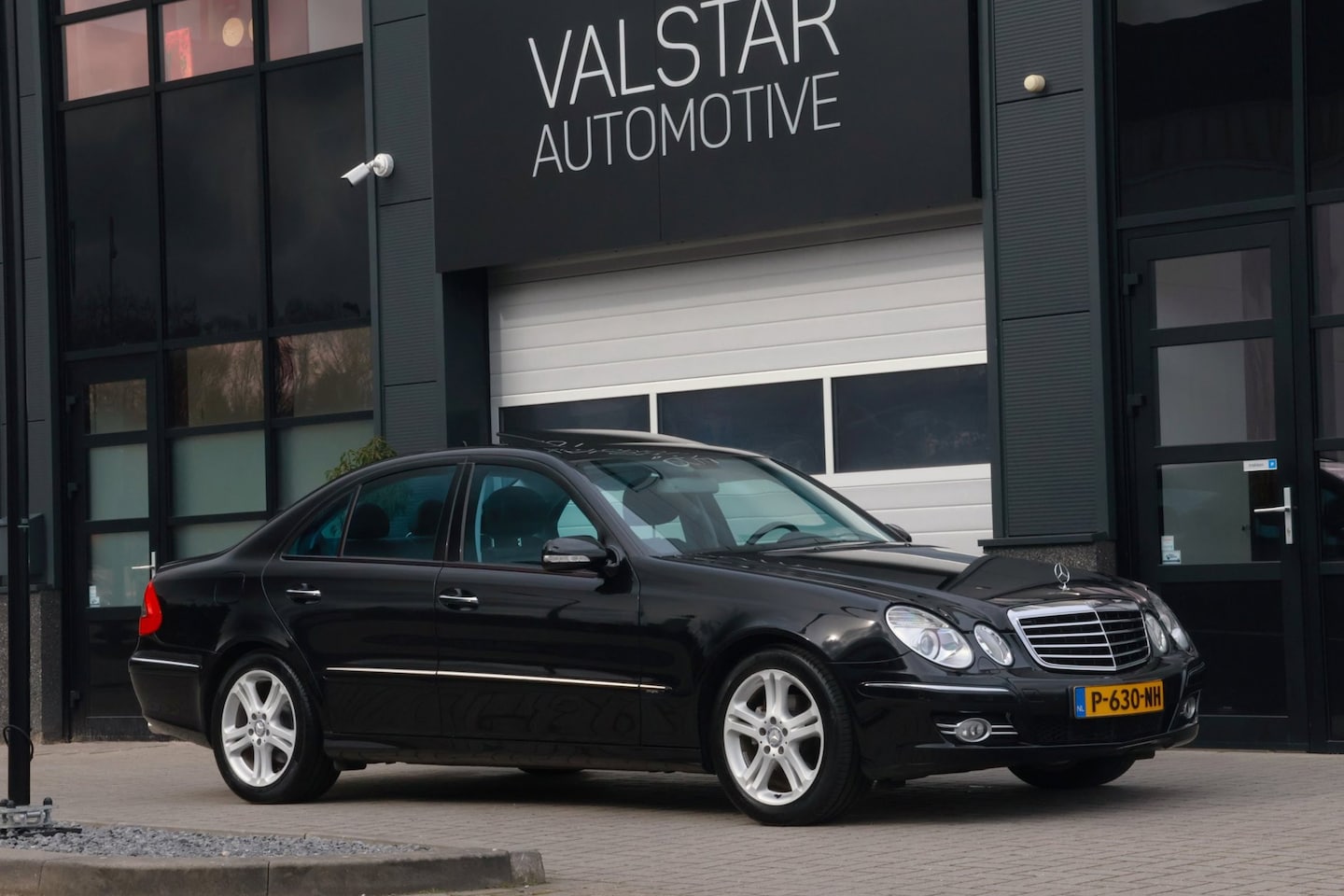 Mercedes-Benz E-klasse - 230 Avantgarde | Ultieme Youngtimer | Top conditie ! - AutoWereld.nl