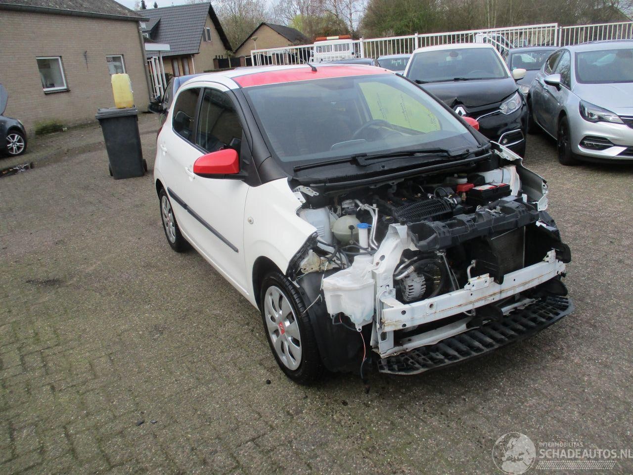 Citroën C1 - 1.2 PureTech Airscape Shine 1.2 PureTech Airscape Shine - AutoWereld.nl