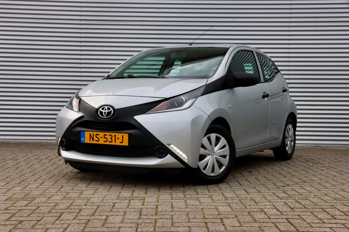 Toyota Aygo - 1.0 VVT-i x-fun | NAP | AIRCO | APK - AutoWereld.nl