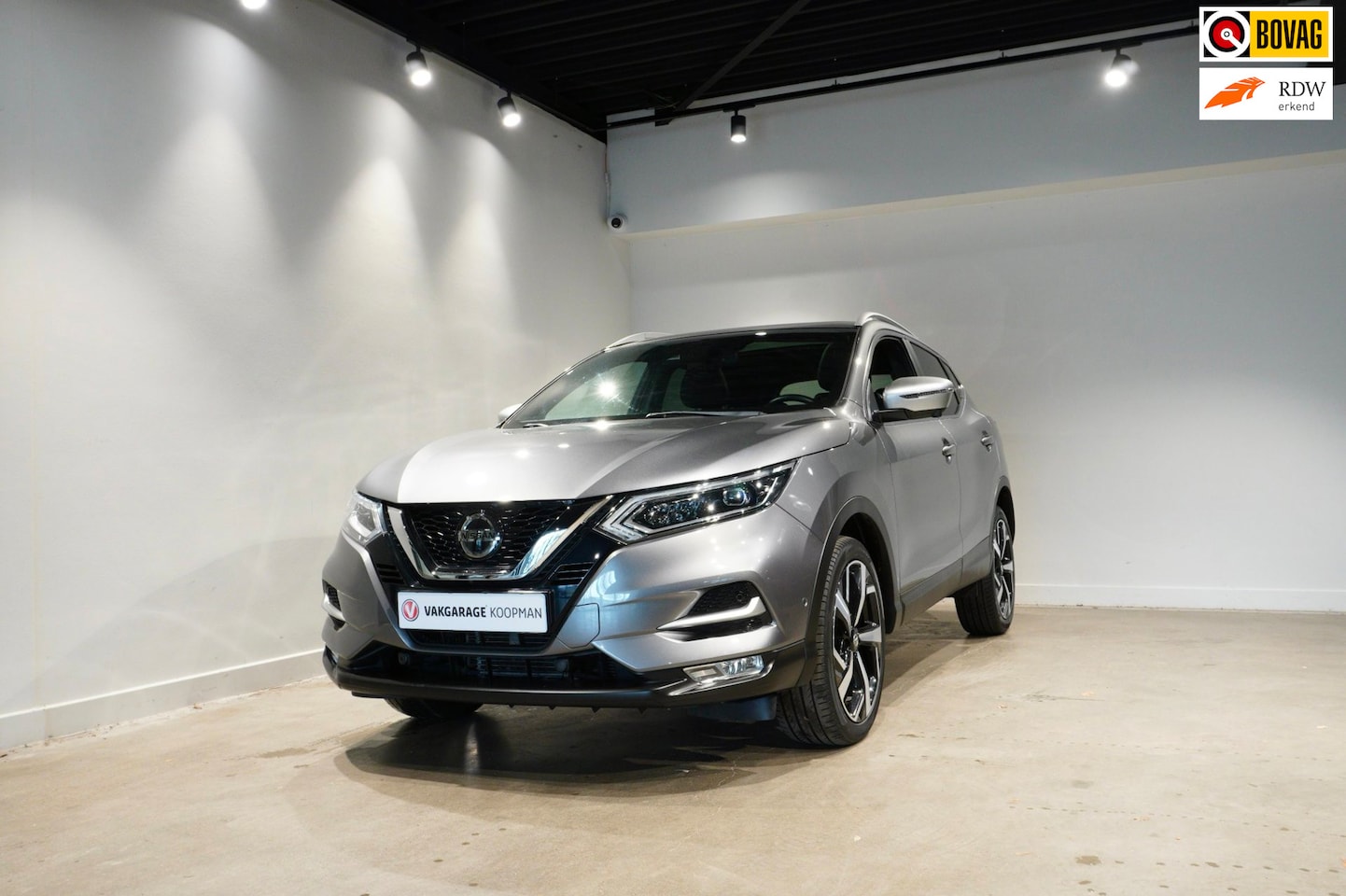 Nissan Qashqai - 1.2 Tekna + Pano/Leer/Stoelverwarming - AutoWereld.nl