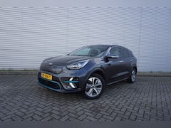 Kia e-Niro - ExecutiveLine 64 kWh Climate / Navi / Cruise / Leder / Stoelverw. + koeling / DAB / SOH 94