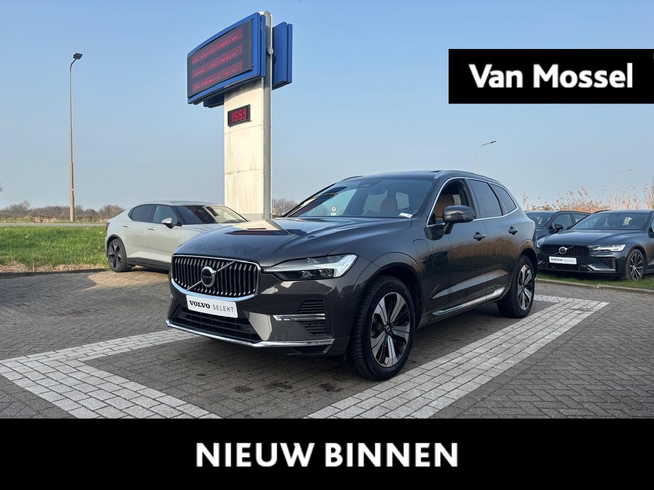 Volvo XC60 - 2.0 T6 Plug-in hybrid AWD Core Bright - AutoWereld.nl