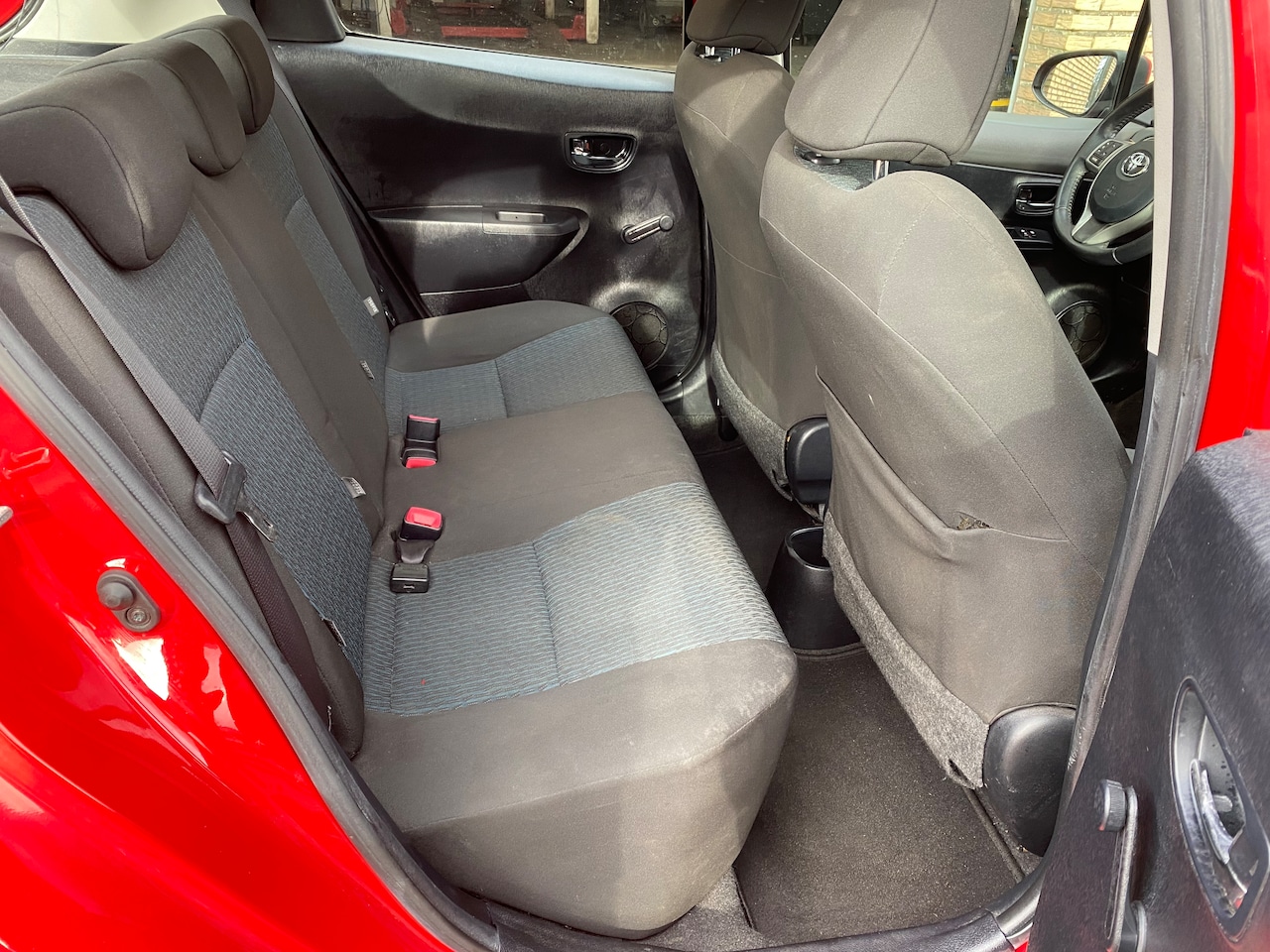 Toyota Yaris - 1.3 VVT-i Dynamic DEALER ONDERHOUDEN MET FLIPPERS OM TE SCHAKELEN