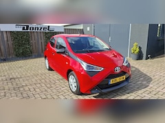 Toyota Aygo - 1.0 VVT-i x-clusiv AIRCO , X-play