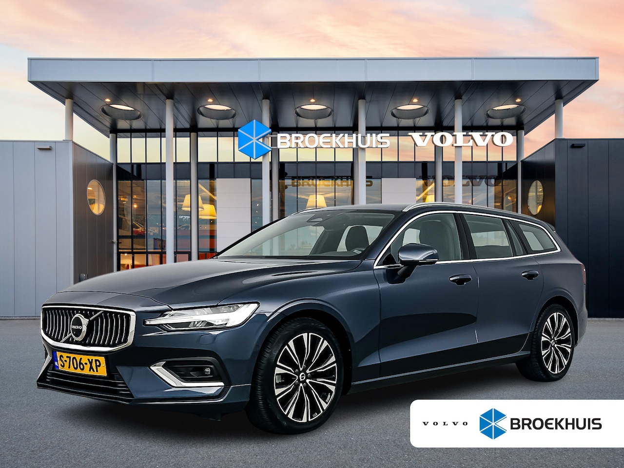 Volvo V60 - B3 Plus Bright | 18" Allseason | 360 Camera | Trekhaak | Full LED | Elektr. verst. Stoelen - AutoWereld.nl
