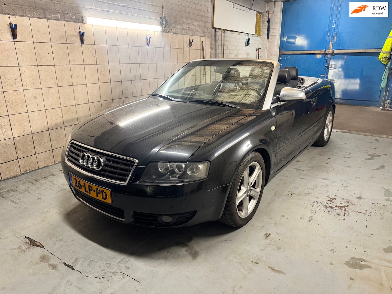 Audi A4 Cabriolet - 3.0 V6 Exclusive mooie auto vol optie's bose carplay leer automaat rijd heerlijk - AutoWereld.nl