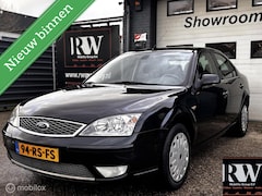 Ford Mondeo - 2.0-16V Ghia Executive RIJK UITGERUST*NIEUWE APK