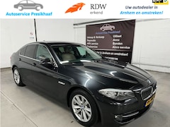 BMW 5-serie - 523i Executive Automaat VOL-LEDER / NAVIGATIE