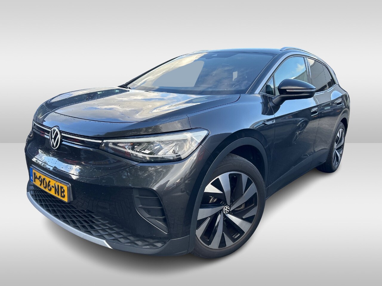 Volkswagen ID.4 - First 77 kWh / Trekhaak / Camera / Apple CarPlay / DAB / 20'' / LED / Alcantara / Stoelver - AutoWereld.nl