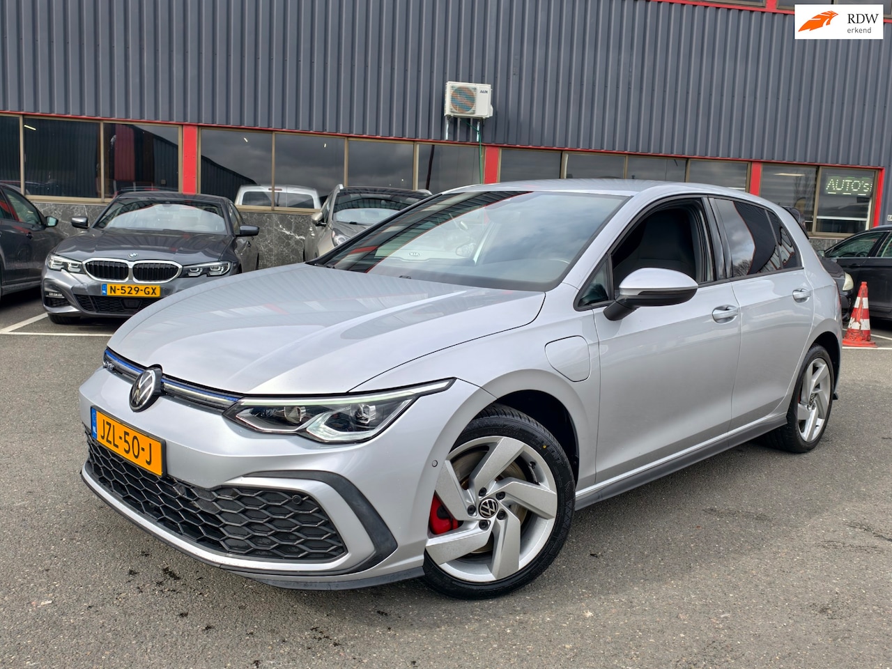 Volkswagen Golf - 1.4 eHybrid GTE // CAMERA / LM VELG / AUTOMAAT / APPLECAREPLAY - AutoWereld.nl