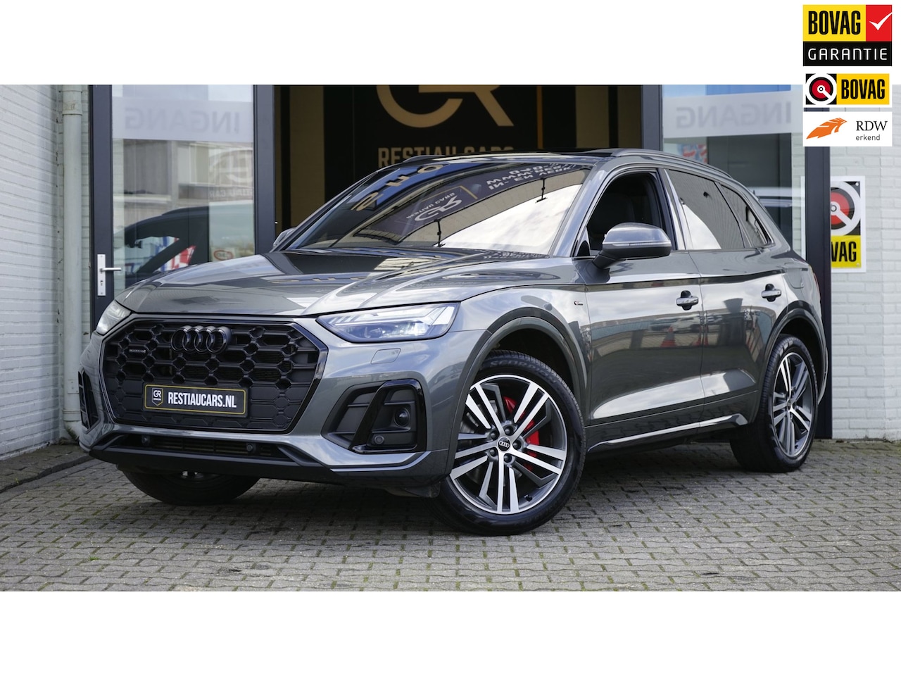 Audi Q5 - 55 TFSIe Quattro 3x S-Line Black Optik ACC-AMBIANCE-CAMERA-CARPLAY-KEYLESS-MATRIX LED-PANO - AutoWereld.nl