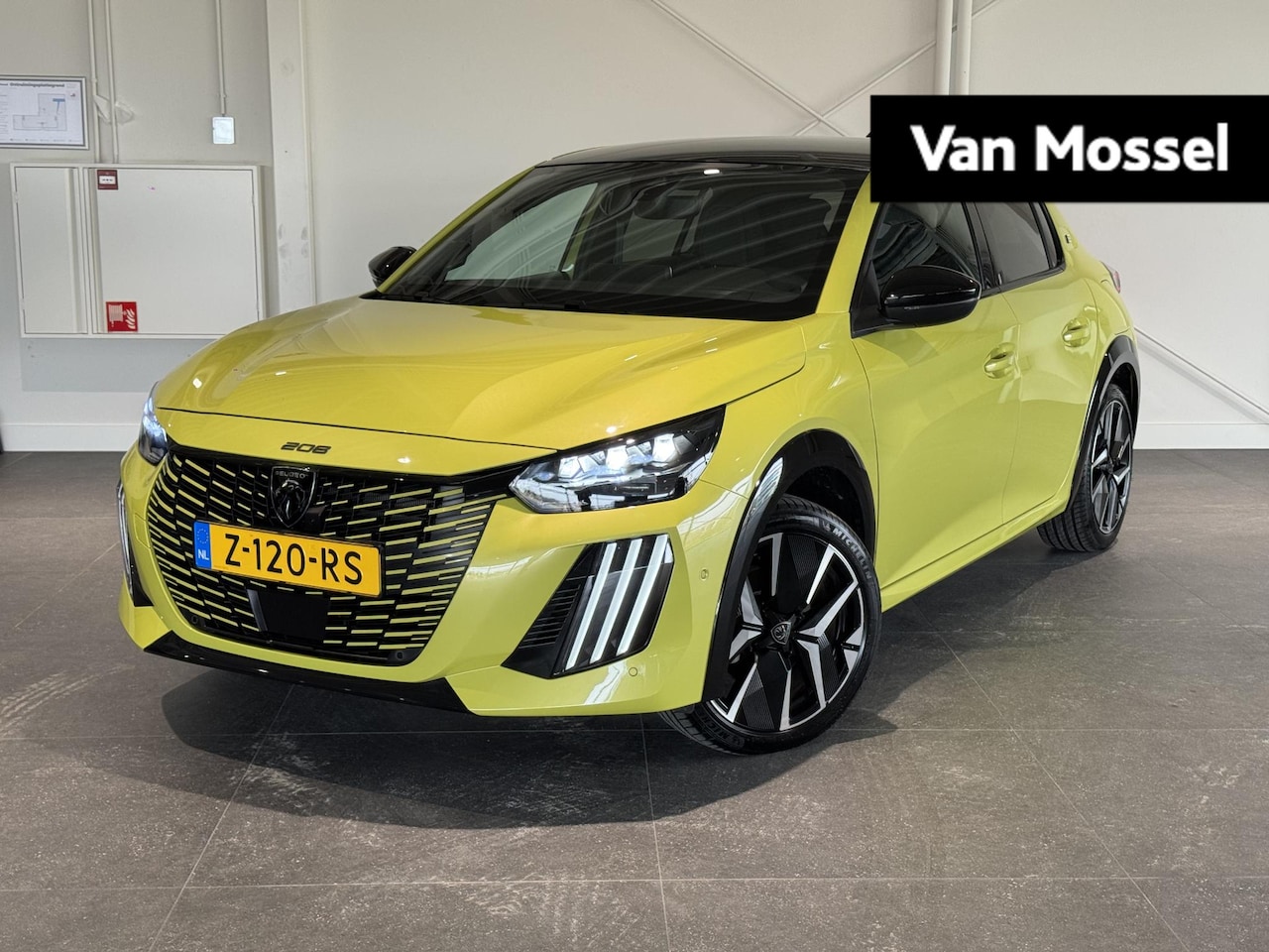 Peugeot e-208 - EV GT 51 kWh IN NIEUWSTAAT - UNIEKE KILOMETERSTAND - AutoWereld.nl