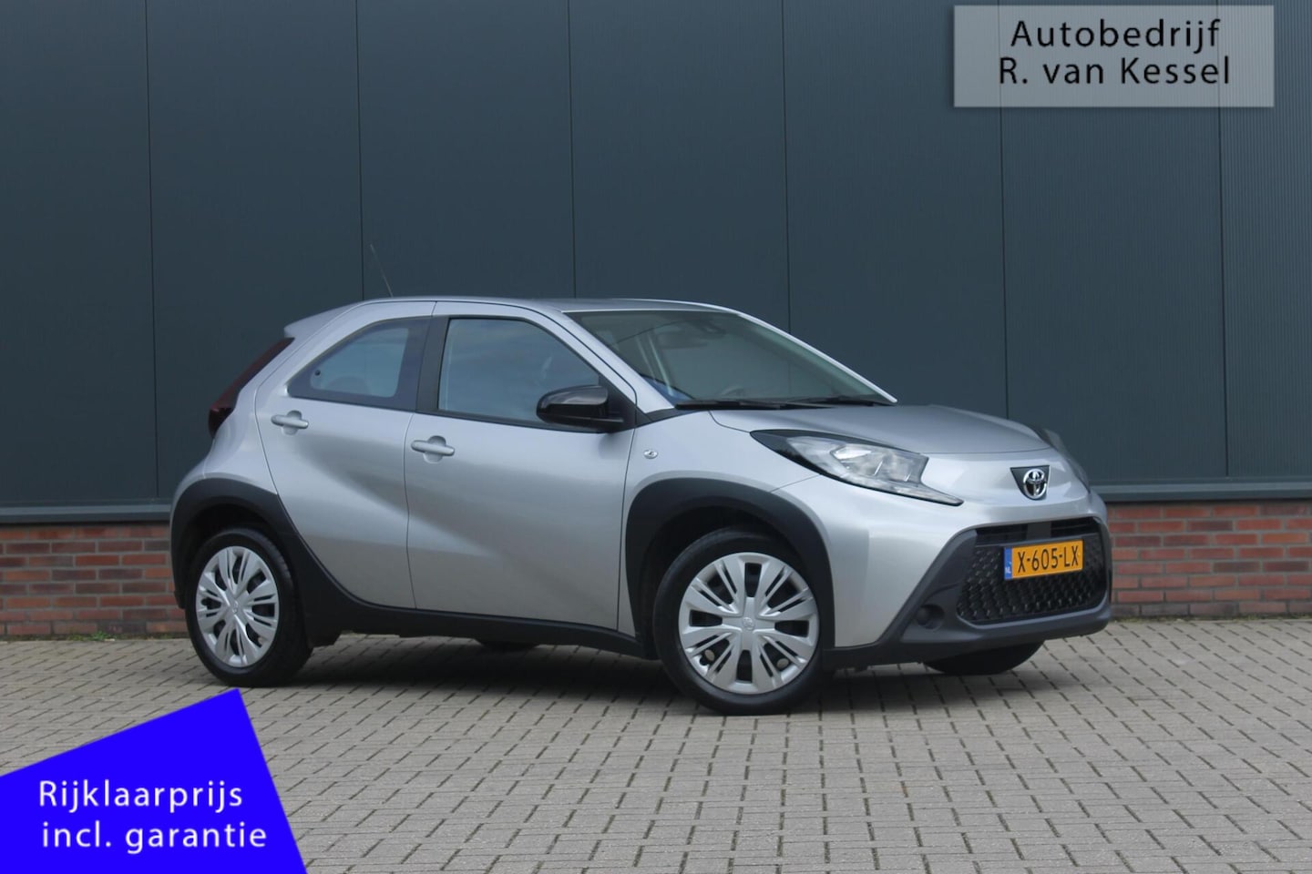 Toyota Aygo X - 1.0 VVT-i S-CVT Play I Automaat I Carplay I ACC I NL-auto - AutoWereld.nl