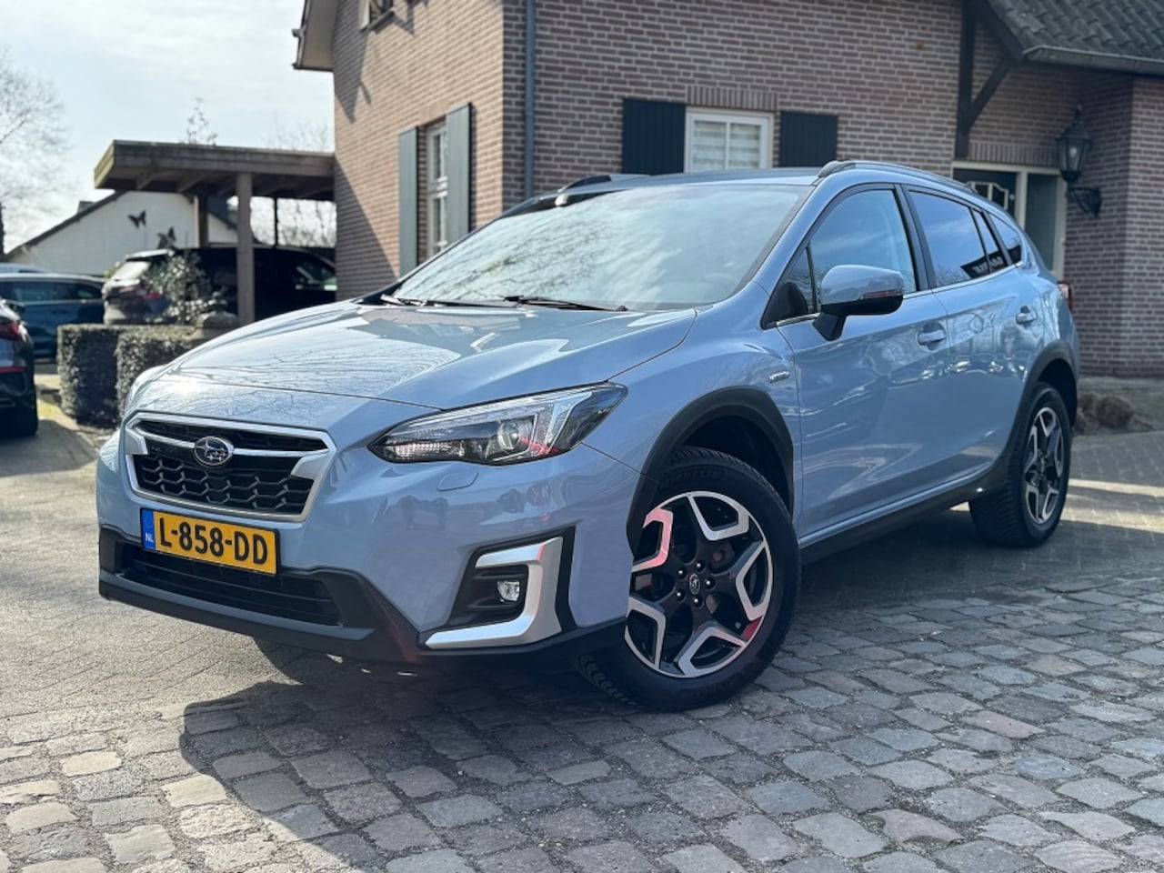 Subaru XV - 2.0i autom AWD e-BOXER Luxury ecc,led,navi,lmv,carplay,cruise - AutoWereld.nl