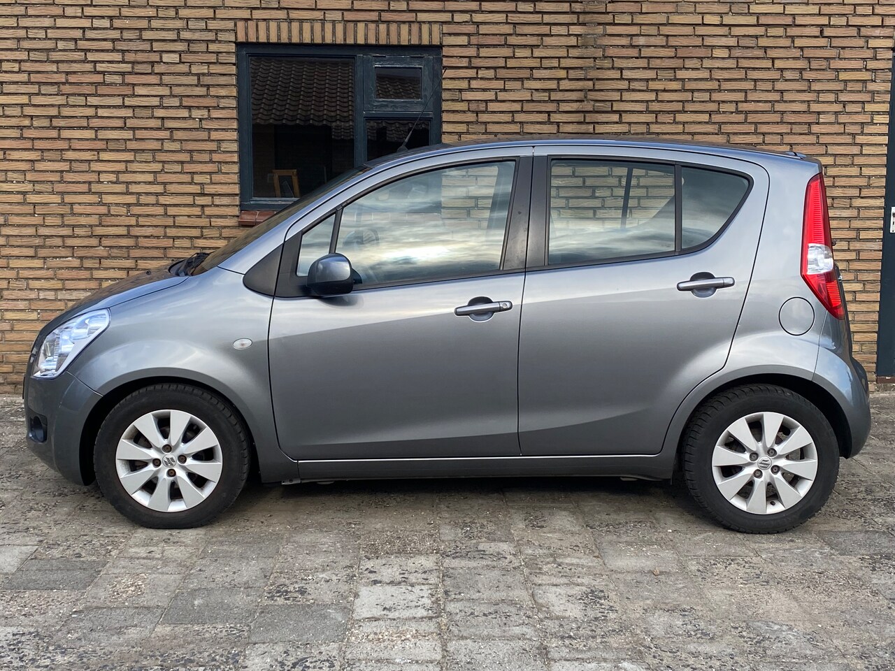Suzuki Splash - 1.2 Exclusive AUTOMAAT MET MAAR 53.000 KM, ZEER NETJES.