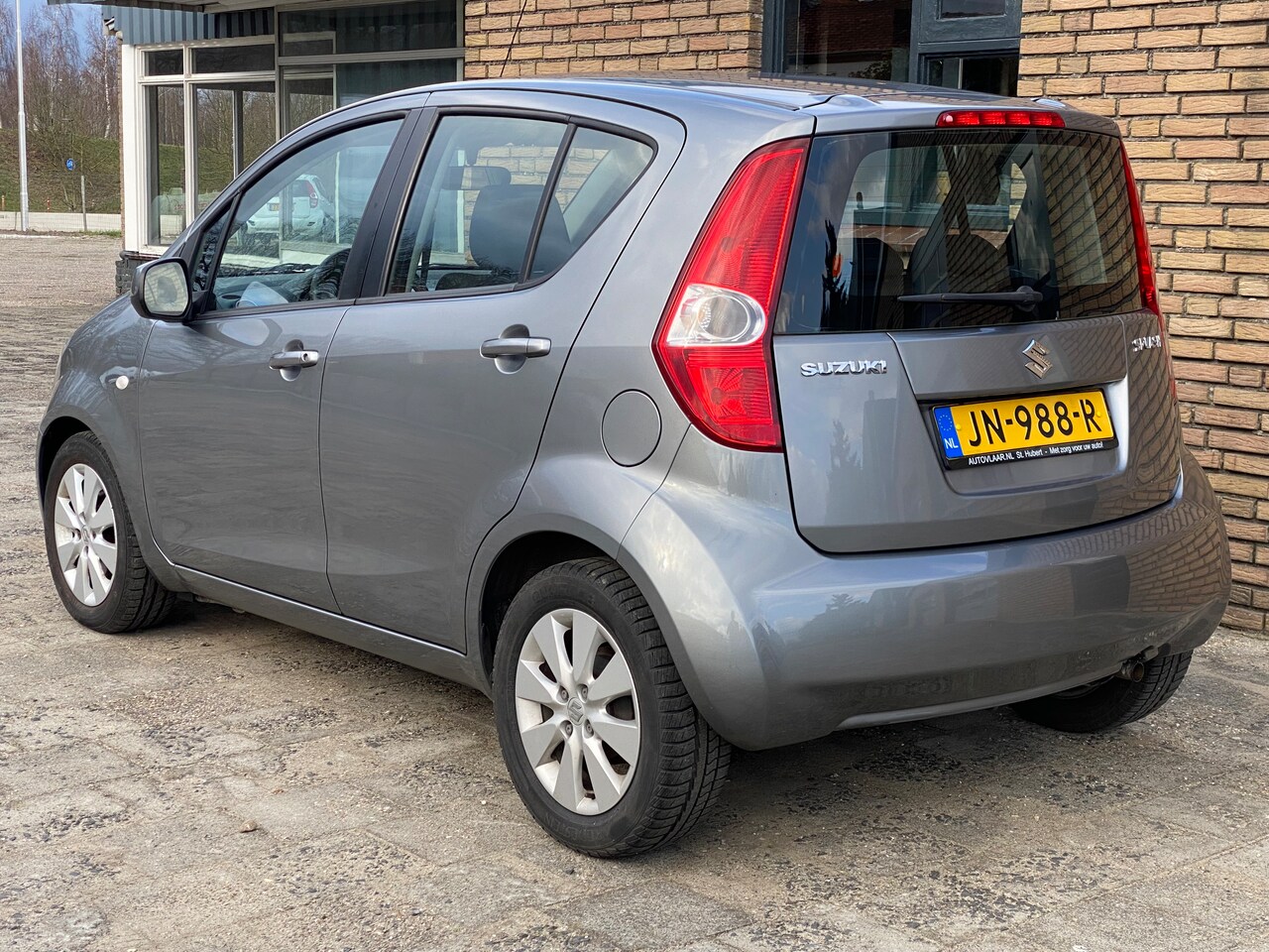 Suzuki Splash - 1.2 Exclusive AUTOMAAT MET MAAR 53.000 KM, ZEER NETJES.