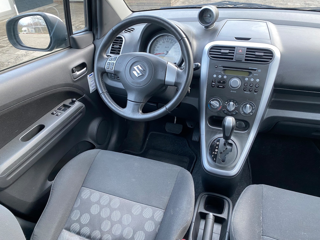 Suzuki Splash - 1.2 Exclusive AUTOMAAT MET MAAR 53.000 KM, ZEER NETJES.