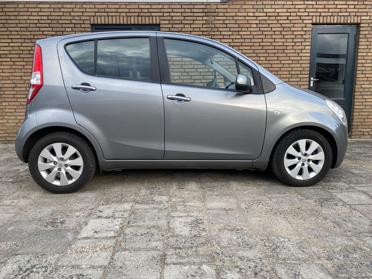 Suzuki Splash - 1.2 Exclusive AUTOMAAT MET MAAR 53.000 KM, ZEER NETJES.