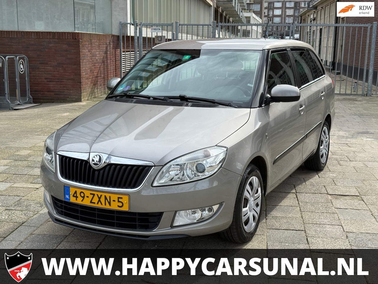 Skoda Fabia Combi - 1.2 TSI Ambition Businessline 1.2 TSI Ambition Businessline, NAVI, APK - AutoWereld.nl