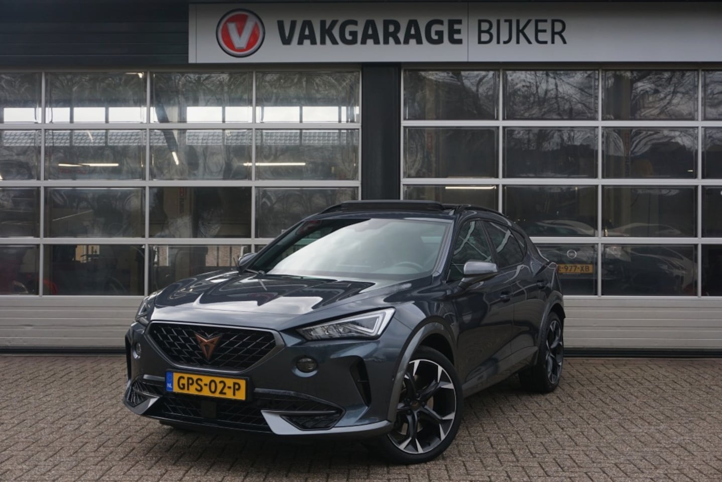 CUPRA Formentor - 1.4 e-Hybrid VZ Copper Edition Schuif/kanteldak/Trekhaak/Camera! - AutoWereld.nl
