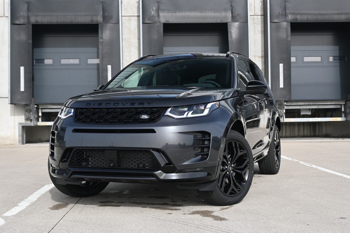 Land Rover Discovery Sport - 1.5 P270e PHEV Business Landmark Edition 1.5 P270e PHEV Business Landmark Edition - AutoWereld.nl
