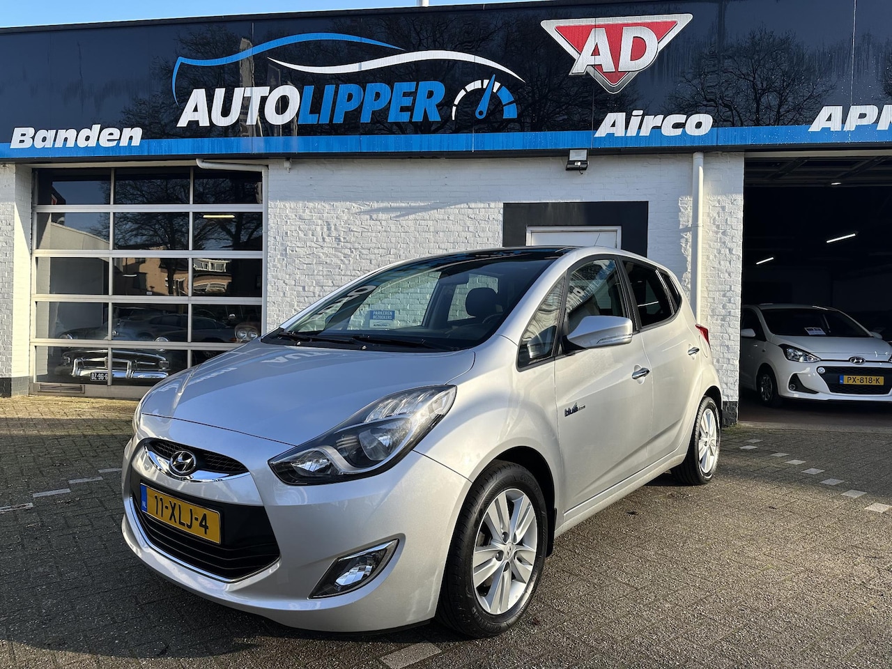 Hyundai ix20 - 1.4i i-Vision /Nieuwe apk bij aflevering/Panoramaraam/dealer onderhouden/Lm velgen - AutoWereld.nl