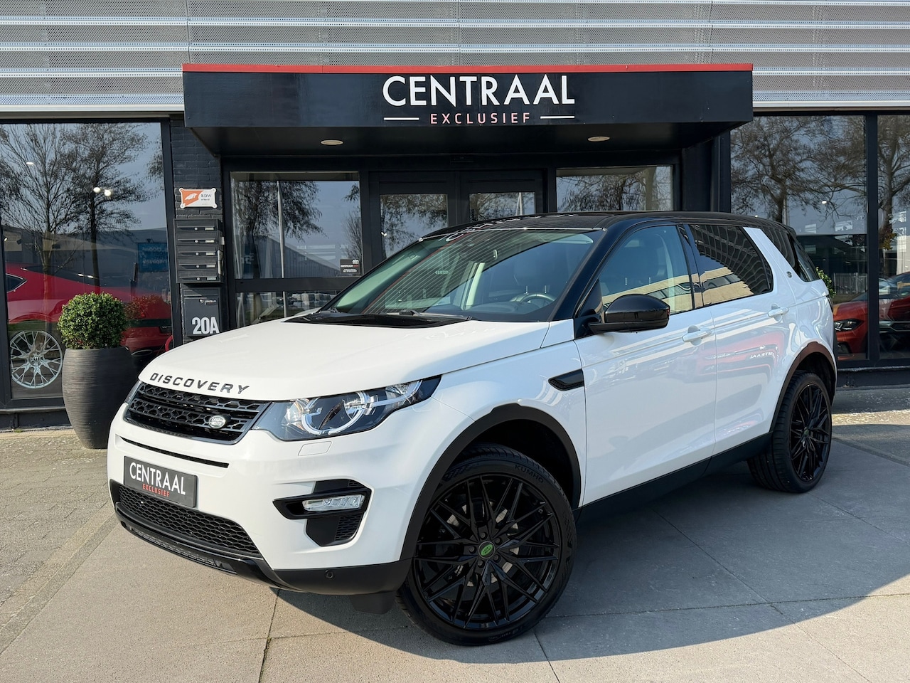 Land Rover Discovery Sport - 2.0 Si4 HSE 7pers. Pano|Leder|Camera|241PK|Navi - AutoWereld.nl
