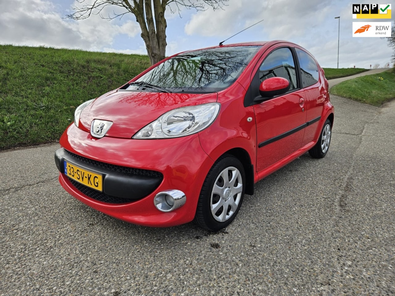 Peugeot 107 - 1.0-12V XS 1.0-12V XS,NAP,Automaat,Airco,Cruise control - AutoWereld.nl